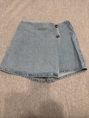 Old Navy Light Blue Denim Skort with Contrast Stitching XL